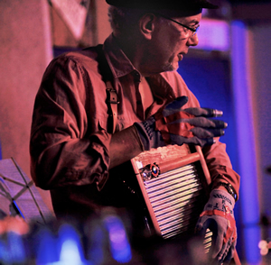 Dan "Mojo Man" Crecco on Washboard